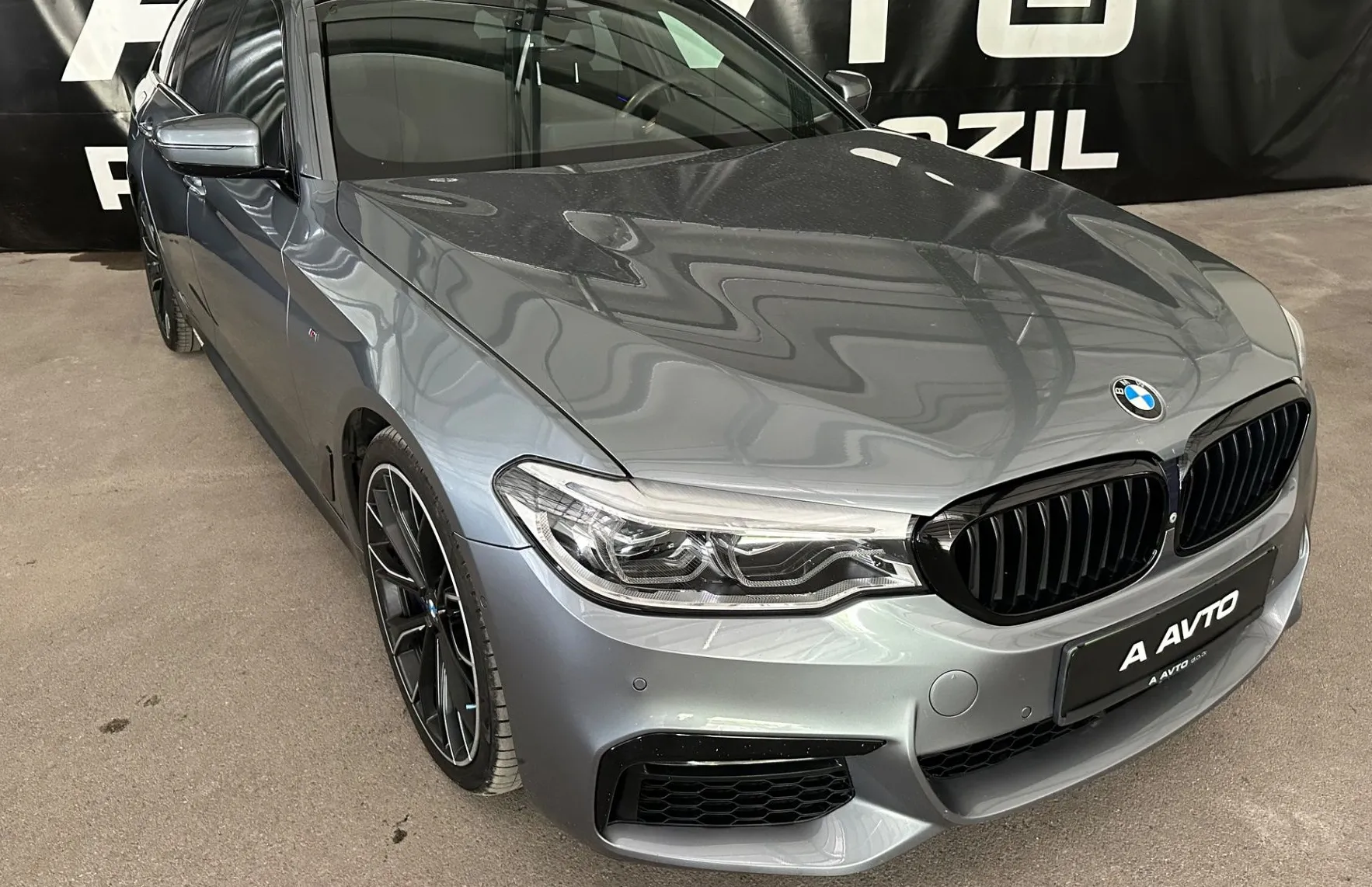 Zunanja slika - BMW Serija 5 - Touring: 540i xDrive MSPORT-PERFORMANCE-ADAPTIVE-PANO-VK - 2