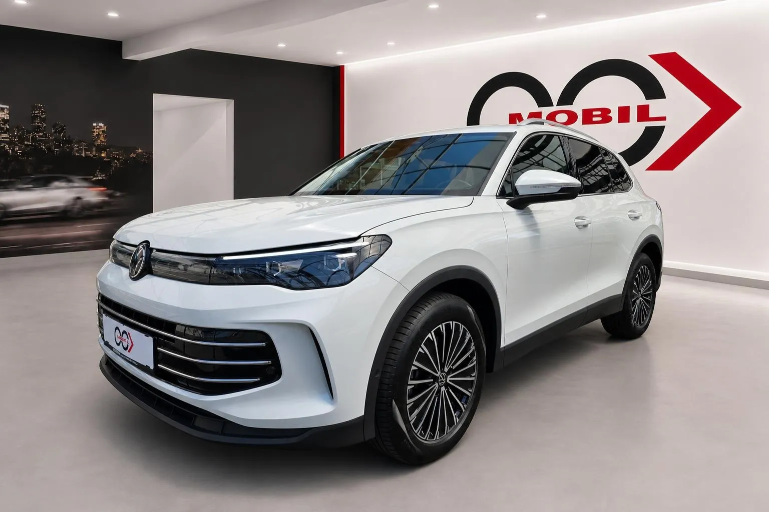 Zunanja slika - Volkswagen Tiguan - 2.0 TDI Elegance DSG - LED Plus.alcantara.kamera.. - 1