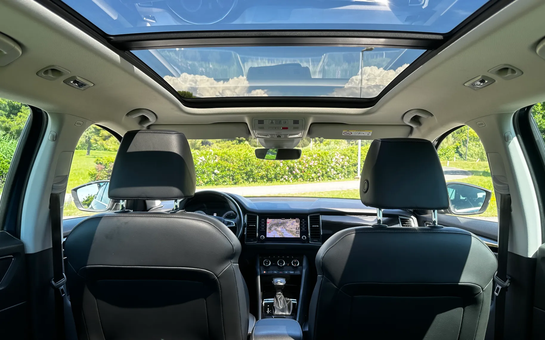 Zunanja slika - Škoda Kodiaq - 2.0 TSI 4x4 DSG STYLE-PANORAMA-LED-PDC-MEMO-ALU.19 - 15
