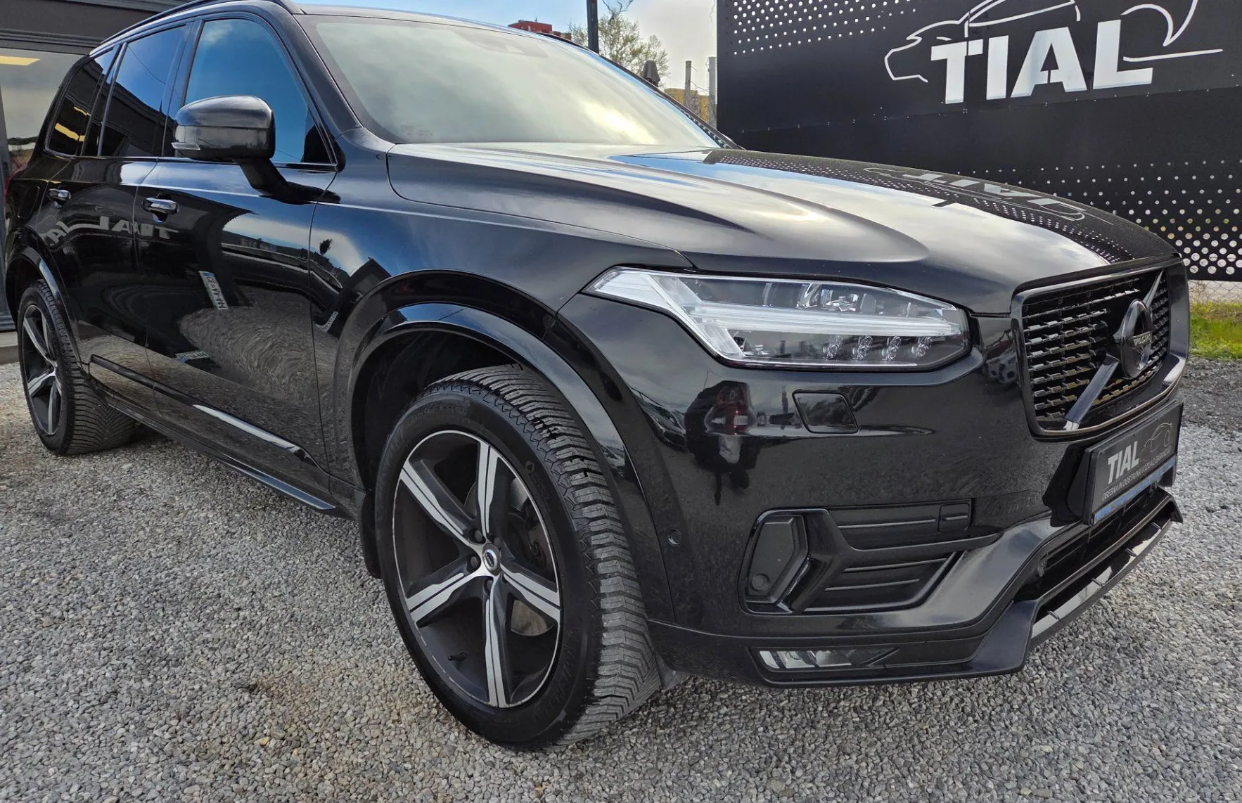 Zunanja slika - Volvo XC90 - D5 AWD R-Design Geartronic - 3