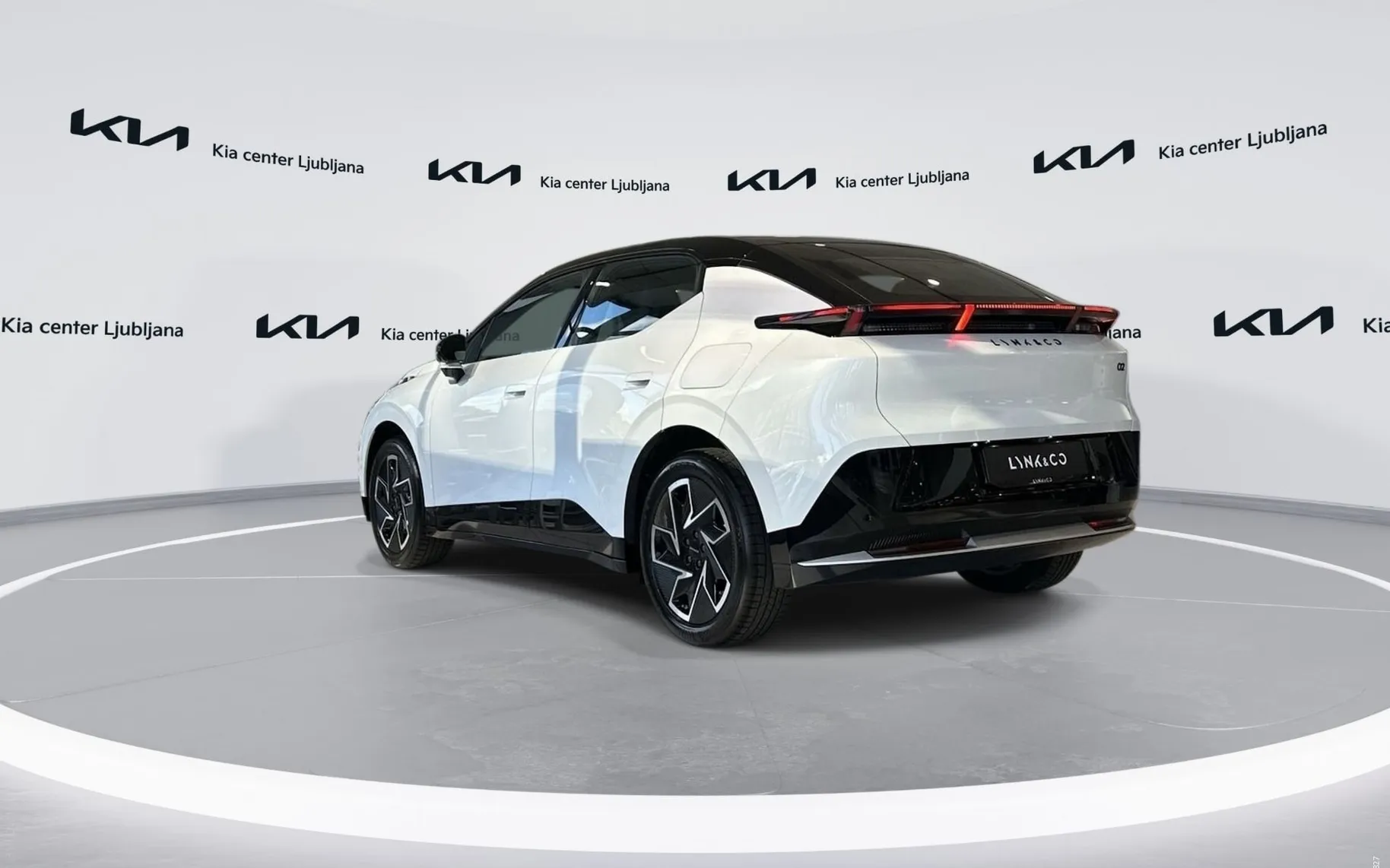 Notranja slika - Lynk & Co 02 - Core - 7