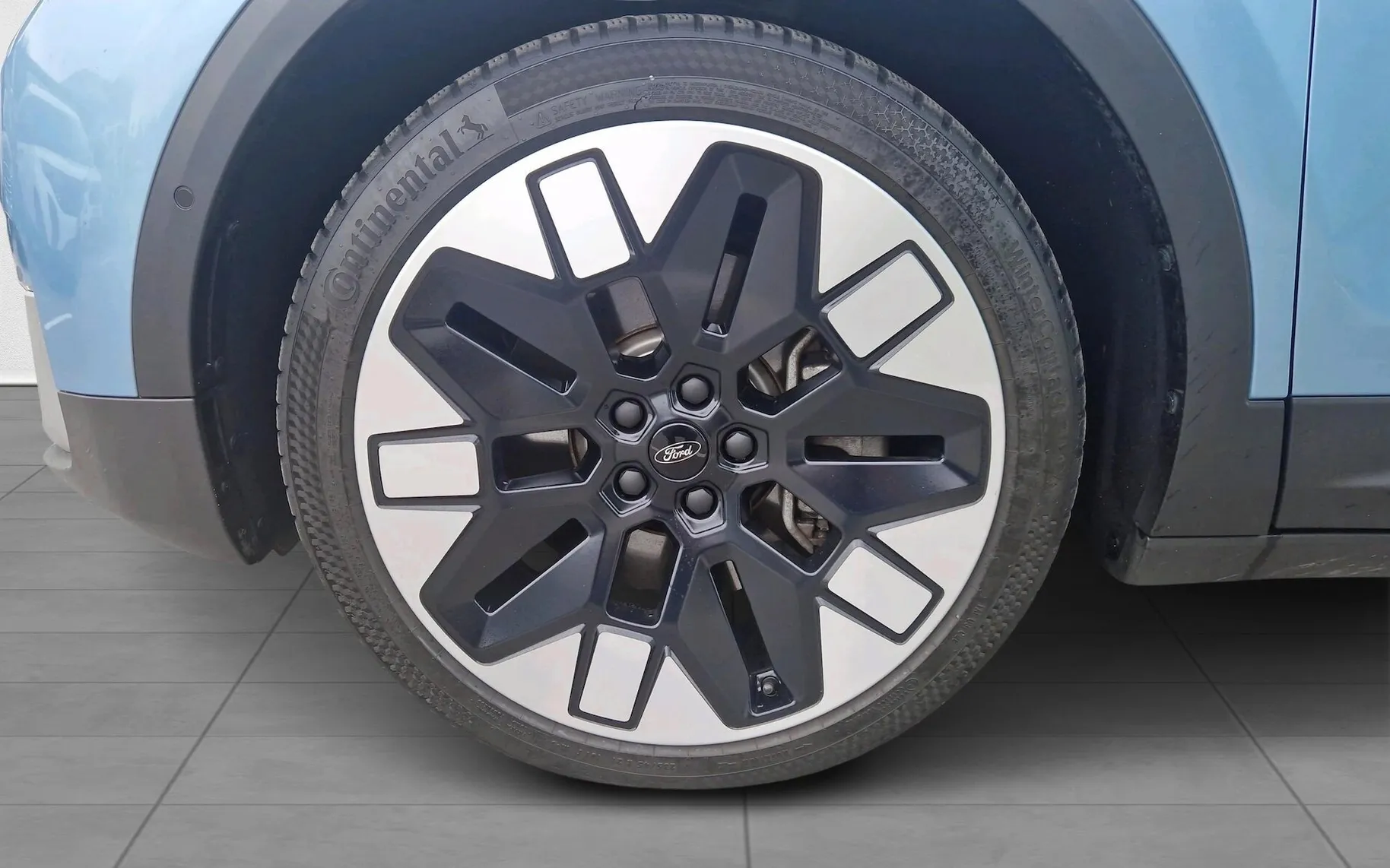 Zunanja slika - Ford Explorer - PREMIUM AWD 340KM PODALJŠAN DOSEG-SLO-PANORAM-360o - 13