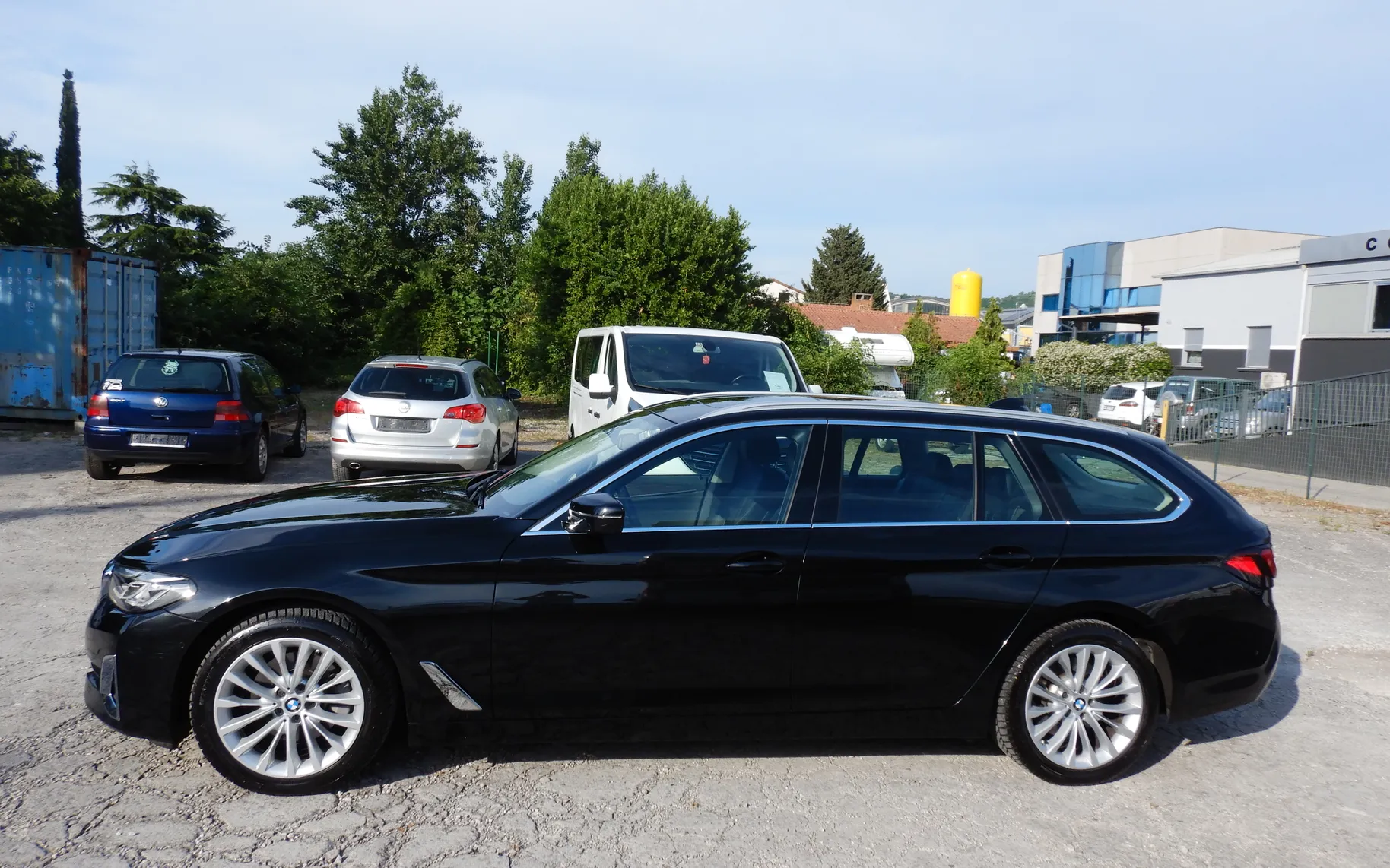 Zunanja slika - BMW Serija 5 - 520d xDrive Touring Avt. - 4