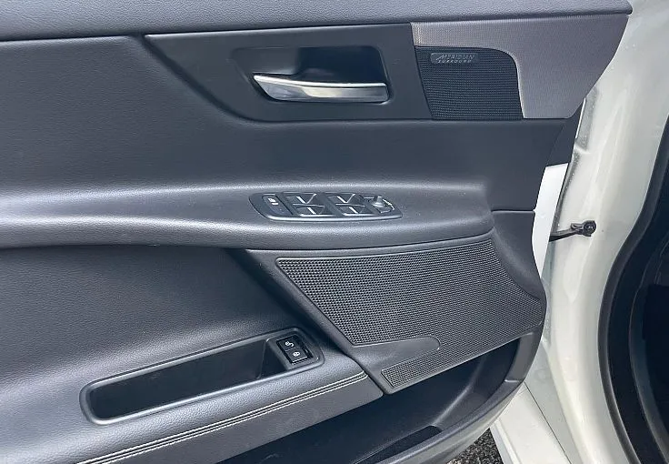Zunanja slika - Jaguar XE - XE - 9