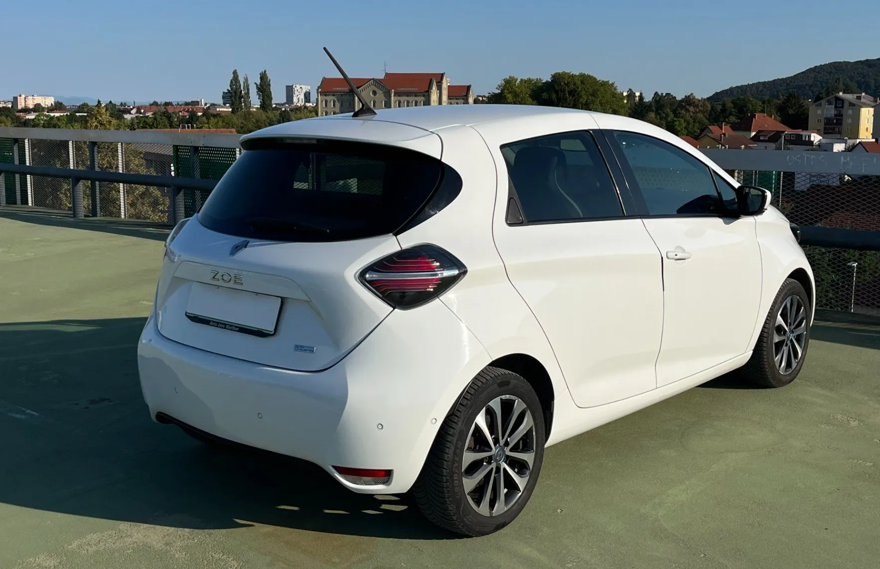 Zunanja slika - Renault Zoe - INTENS R135 LASTNIŠKA BATERIJA V GARANCIJI - 5