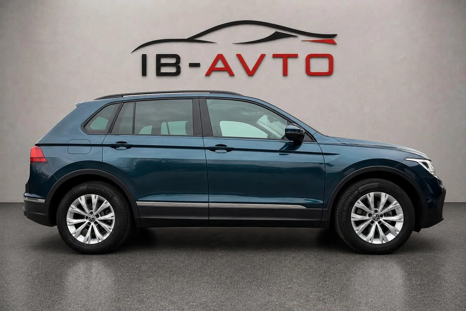 Zunanja slika - Volkswagen Tiguan - 2.0 TDI   DSG  ALU LED PDC NOVI MODEL - 6