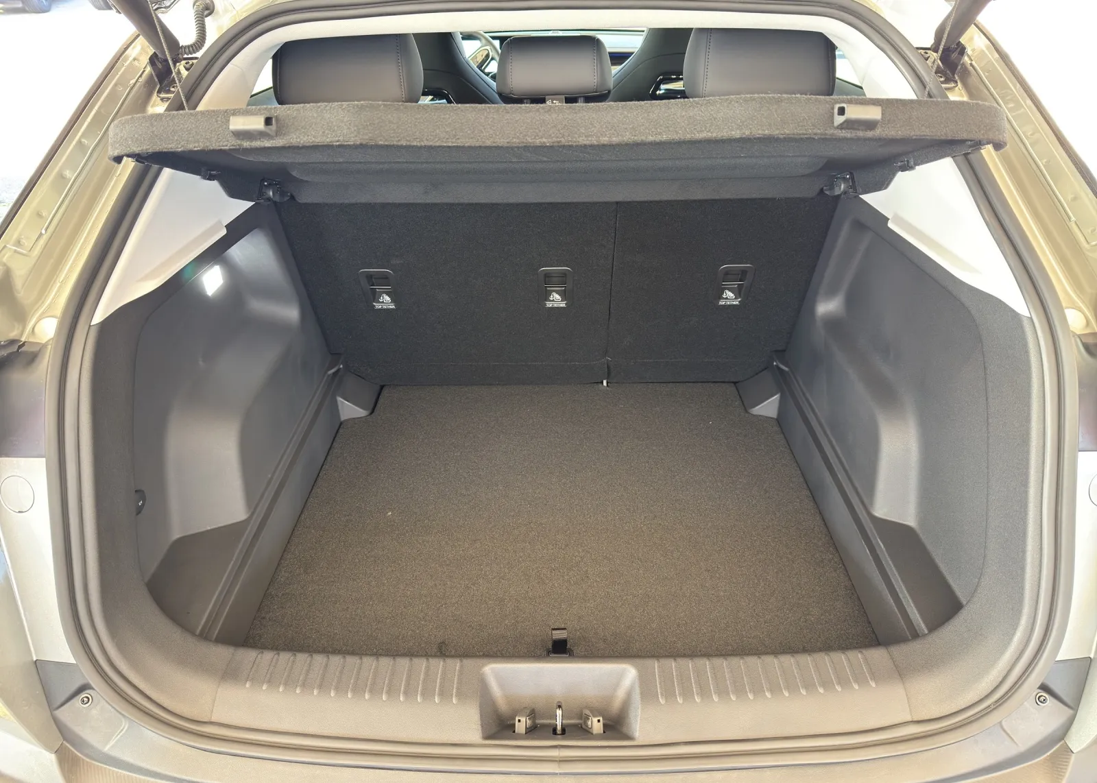 Zunanja slika - Omoda 5 SHS-H - PRIME 1.5 T-GDI + RADAR + 360 KAMERA + BLIS + DAB - 18