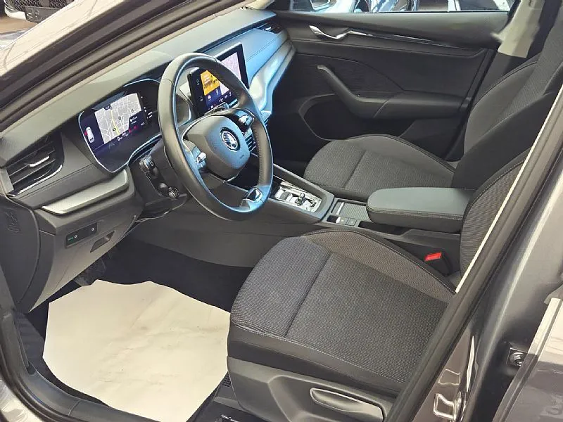 Zunanja slika - Škoda Octavia - Combi 1.5 eTSI 110Kw Style ACC DSG NAVI LED - 9