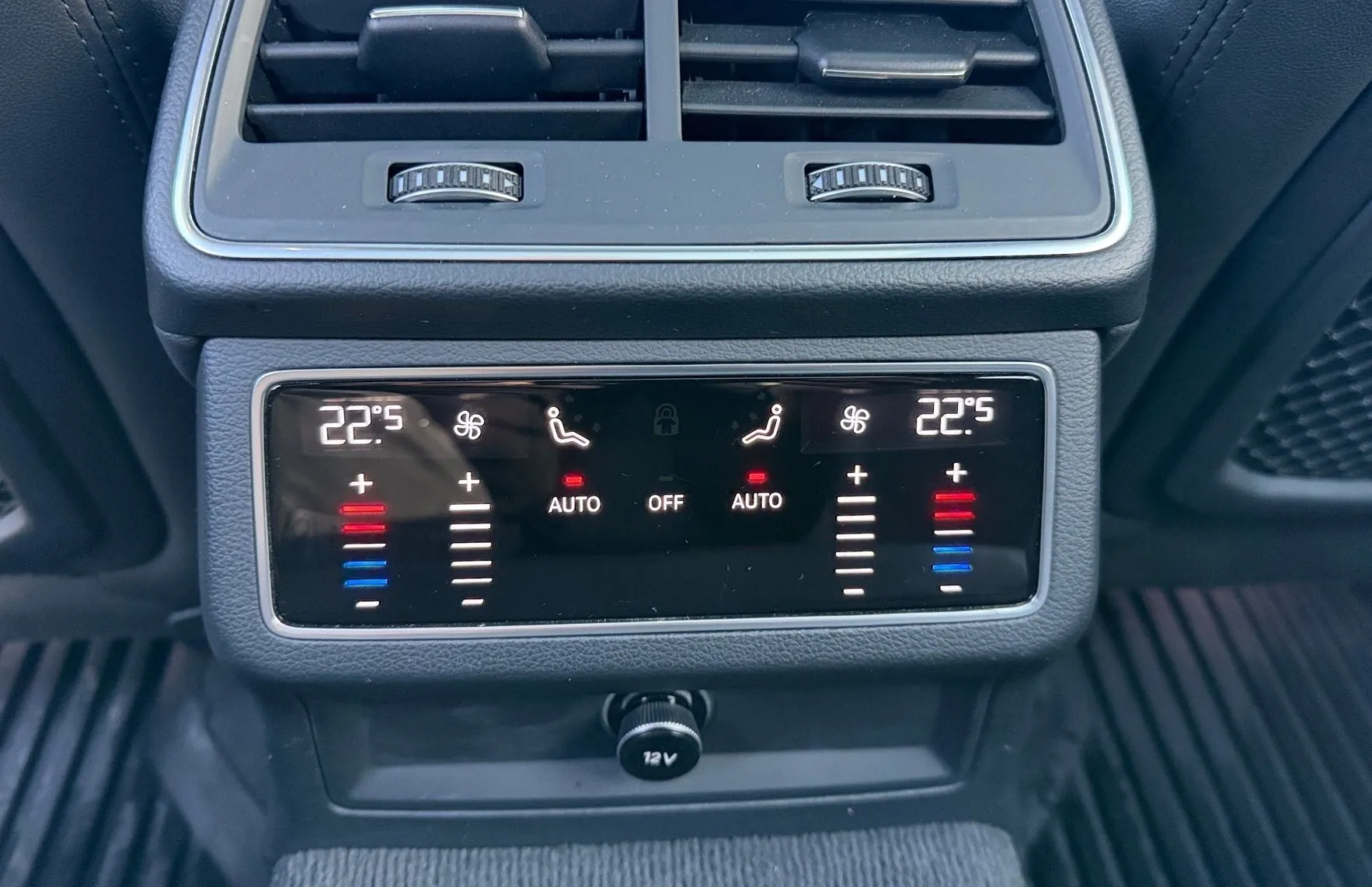 Zunanja slika - Audi A6 - Avant 45 TDI Quattro- S Line-Panorama-21 COL-HD Matrix.. - 13