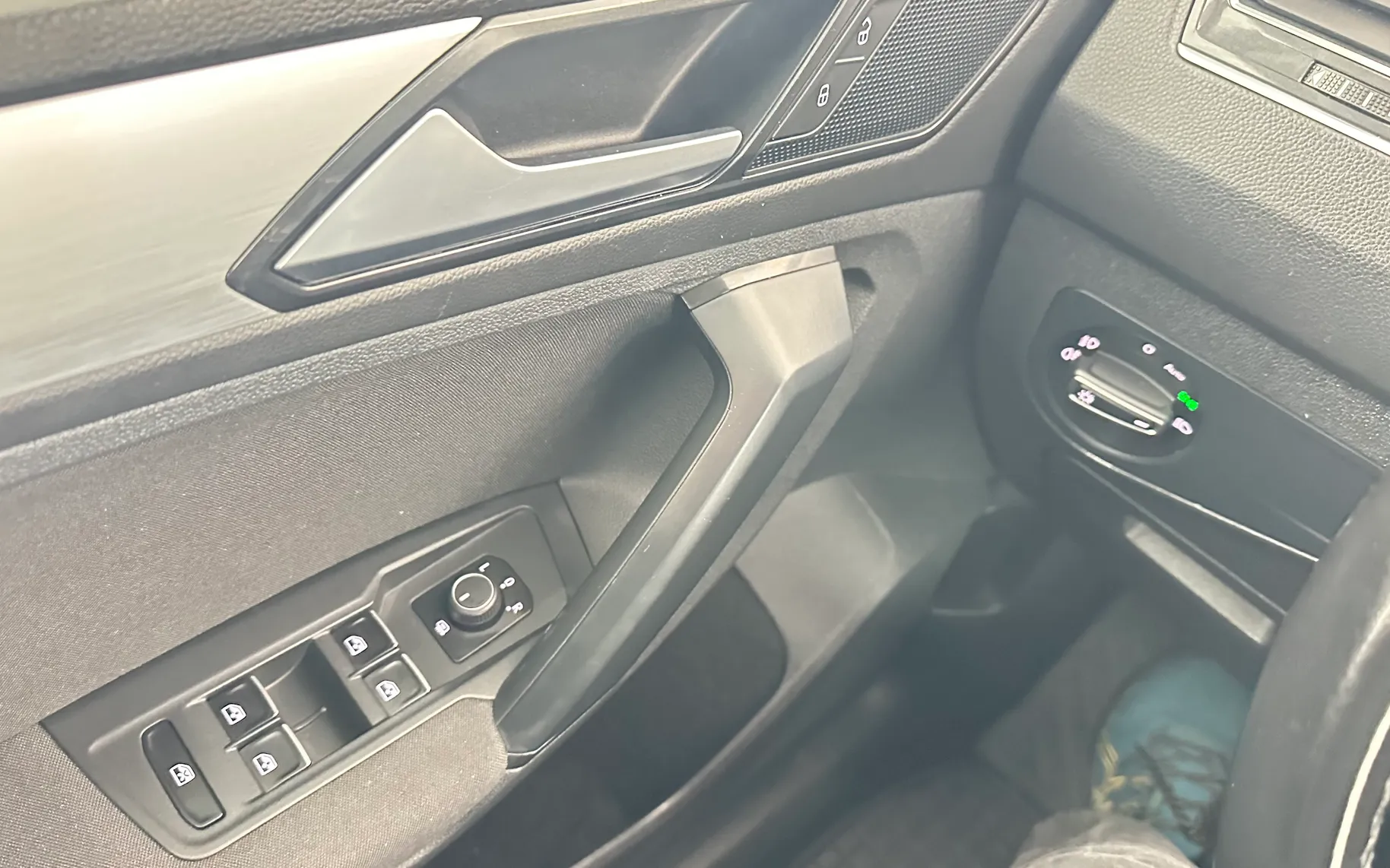 Zunanja slika - Volkswagen Tiguan - 2.0 TDI Comfortline.KAMERA.NAVI.SLOVENSKI+4 GUME - 6