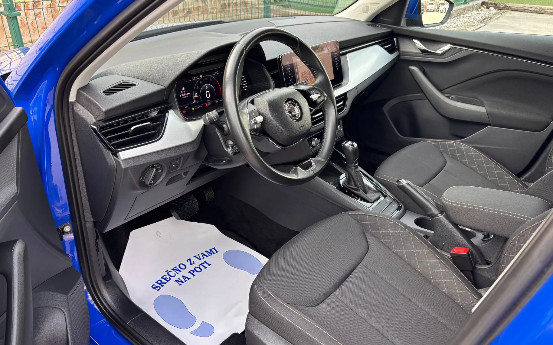 Zunanja slika - Škoda Kamiq - 1.6 TDI AUT. - 8
