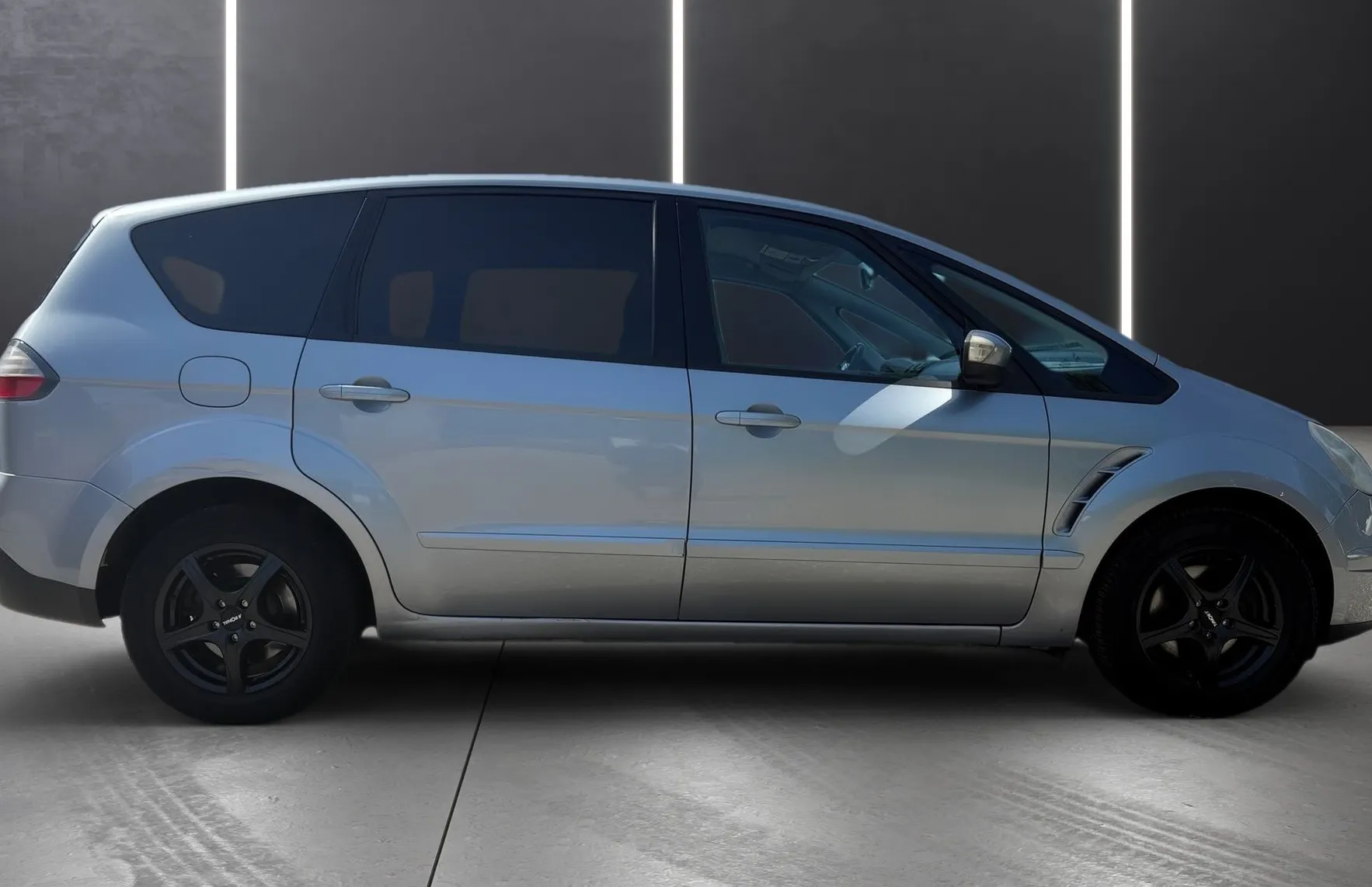 Zunanja slika - Ford S-MAX - 2.0 TDCi TITANIUM MOŽNOST FINANCIRANJA BREZ POLOGA - 8