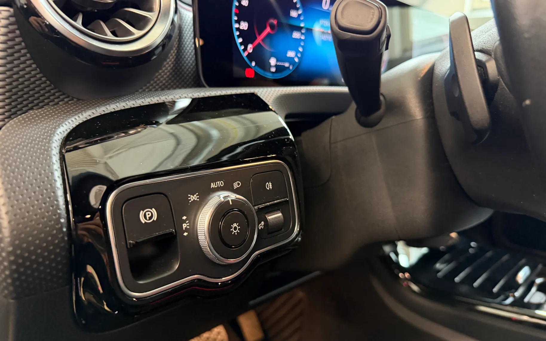 Notranja slika - Mercedes-Benz CLA-Razred - 200d - 20