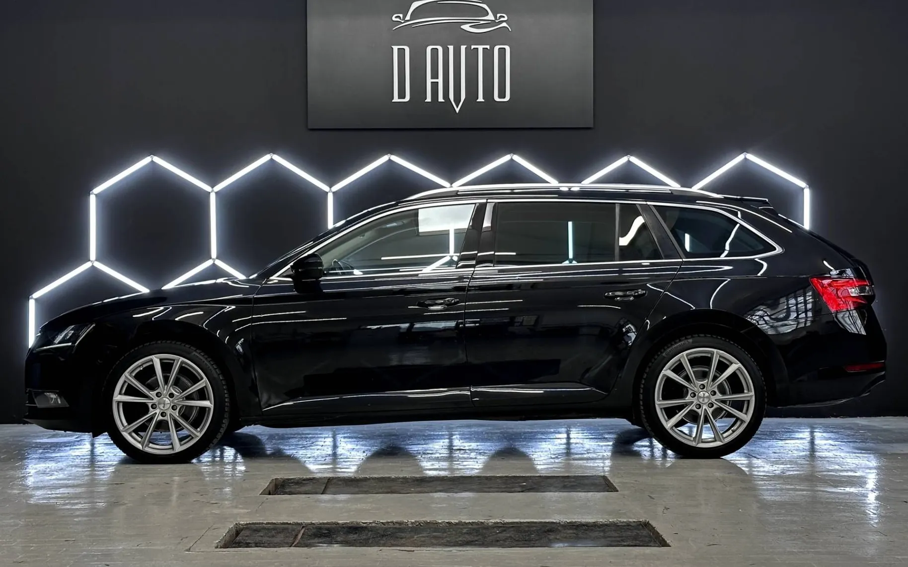 Zunanja slika - Škoda Superb - 2.0 TDI 110 kW VIRTUAL-DSG-KLJUKA-MEMORY-NOVE GU.. - 4