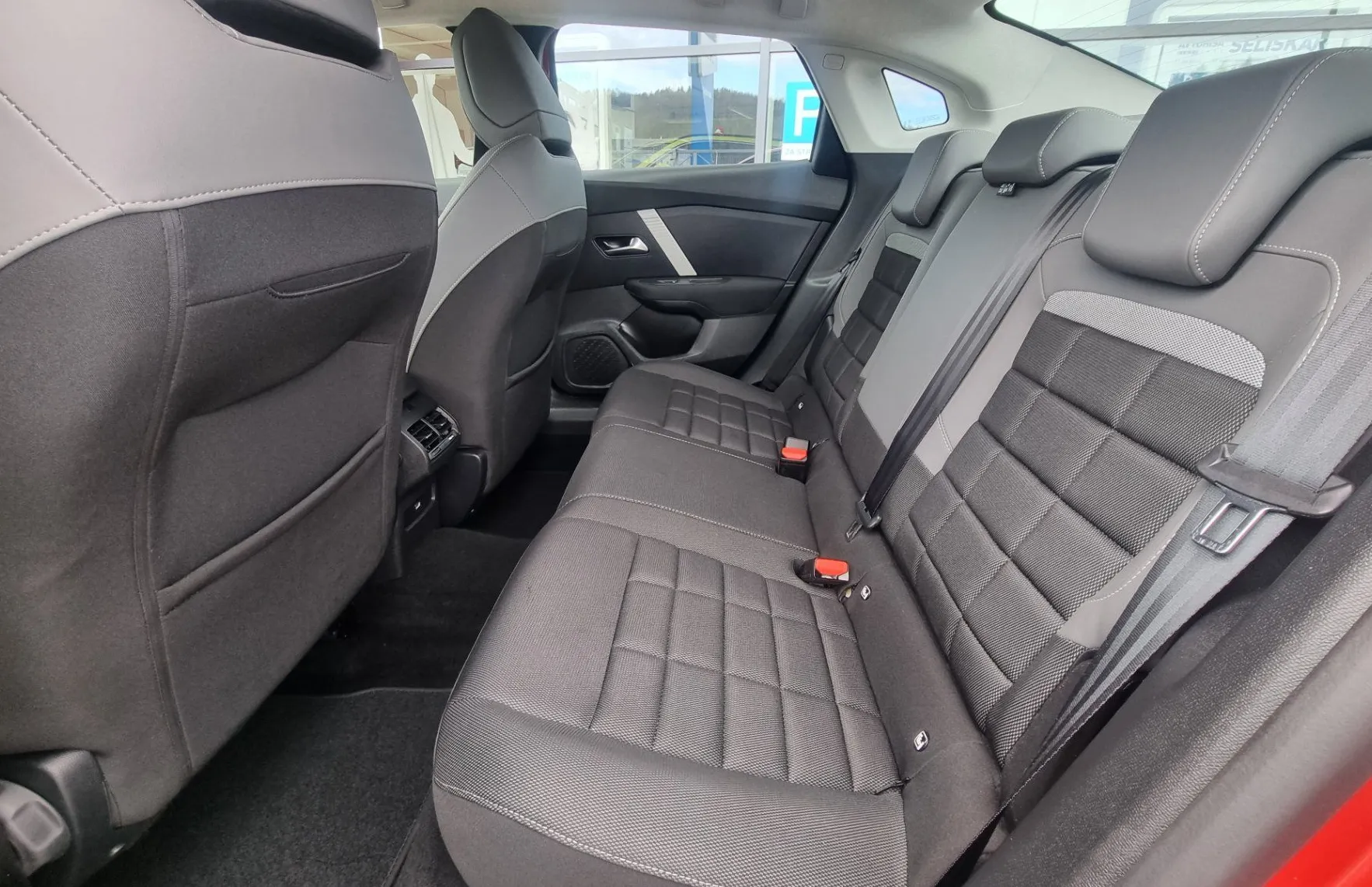 Zunanja slika - Citroën C4 X - 1.2 PURETECH MHEV - FACELIFT - SAMO 20.502KM - 10