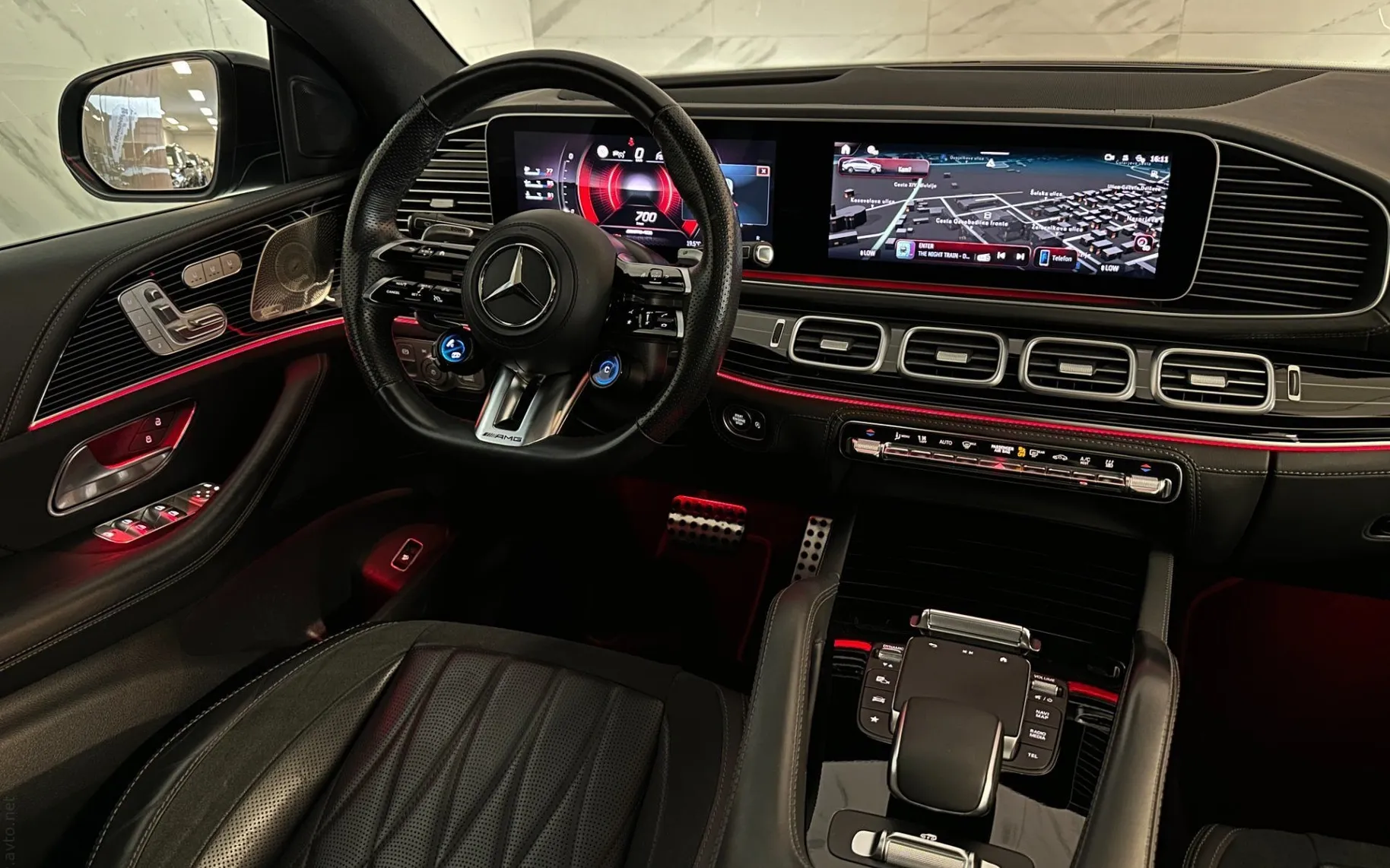 Notranja slika - Mercedes-Benz GLE coupe - AMG 53 4M+ |Pano|Webasto|AIR|SoftC|Masaža|Hlaj|HUD - 10