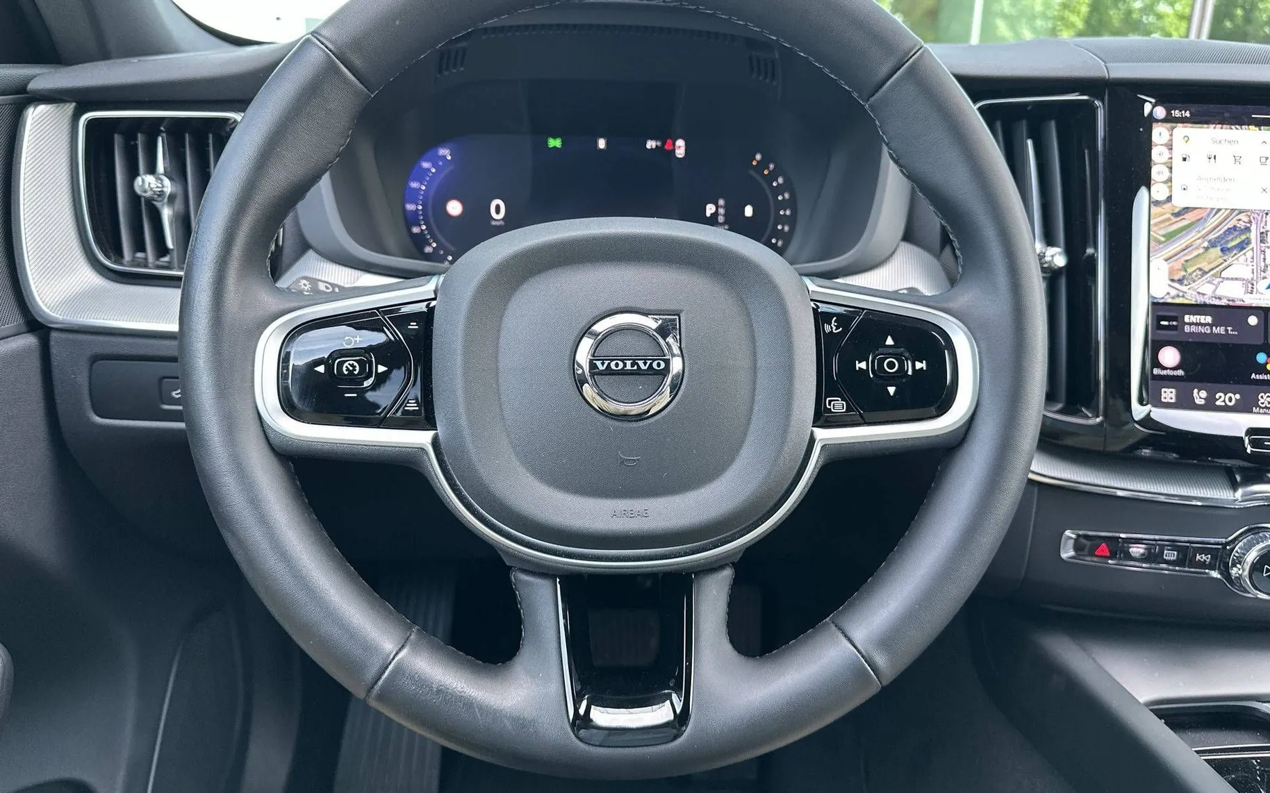 Notranja slika - Volvo XC60 - B5P AWD Black Edition Avt. BLISS ACC MEMORY. GRET. - 14