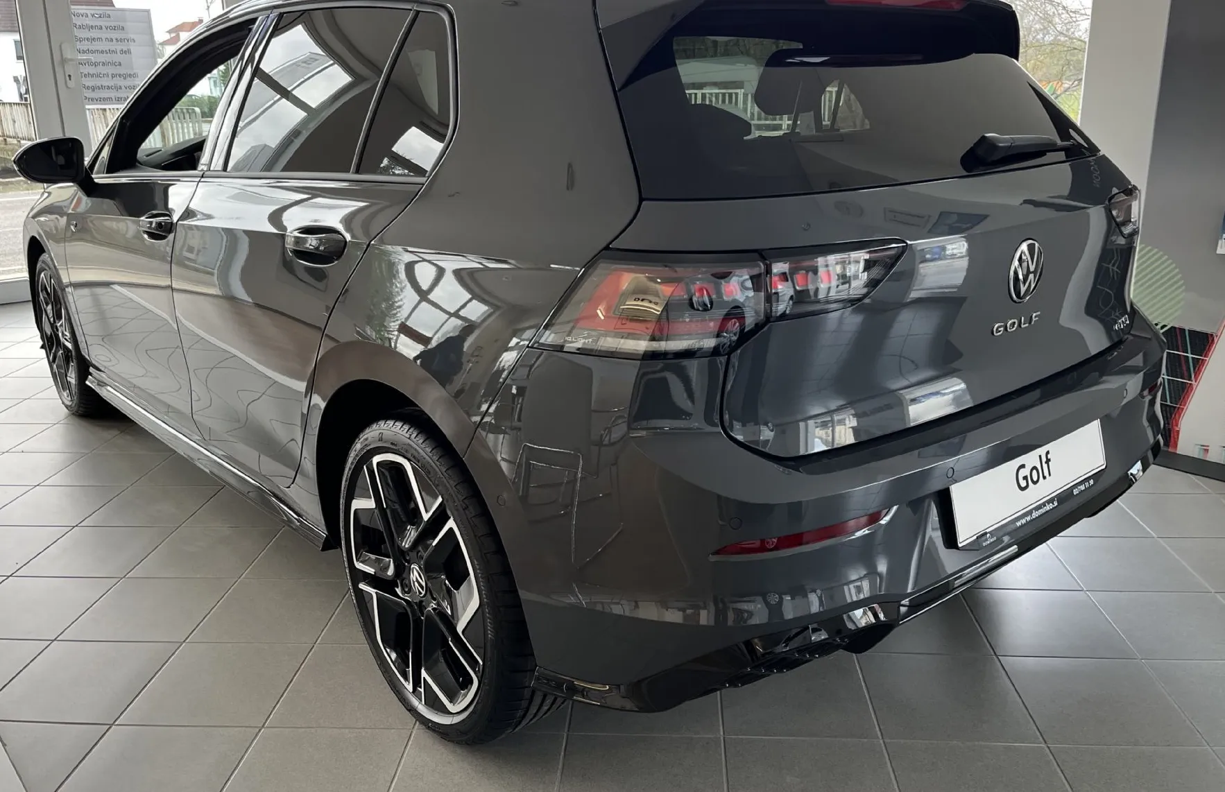 Zunanja slika - Volkswagen Golf - 1.5 eTSI avt. 4JOY 85  116 - 3