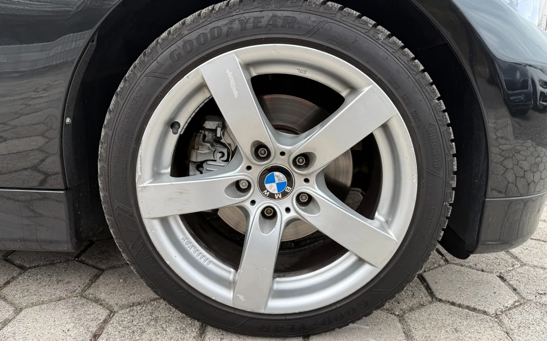 Zunanja slika - BMW Serija 1 - 320d | Usnje | Navi | TOP OHRANJEN - 9