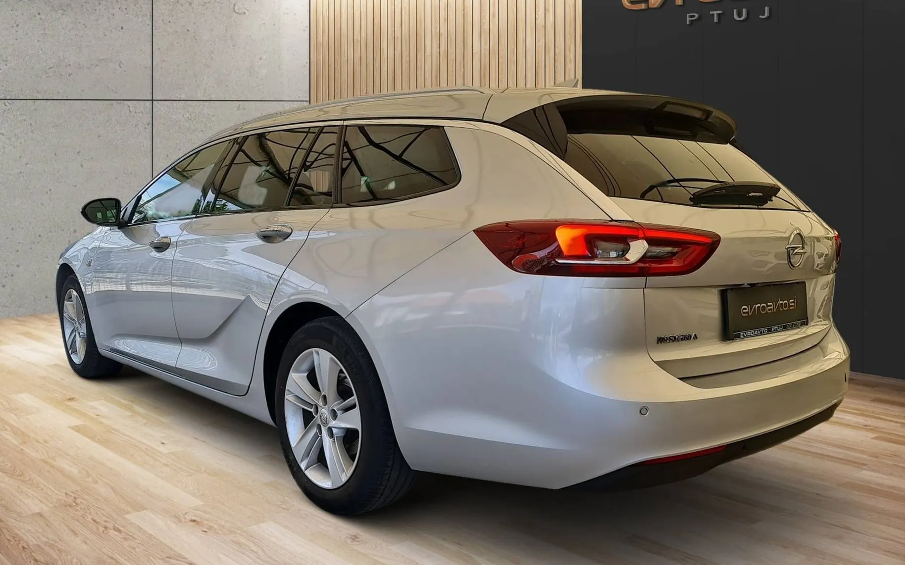 Zunanja slika - Opel Insignia - Sports Tourer 1.6 CDTi Exclusive Avt.•Aktivni te - 5
