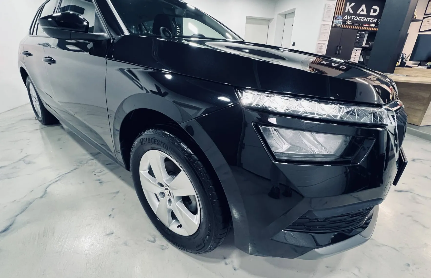 Zunanja slika - Škoda Kamiq - Active 1.0 TSI-SAMO 56000KM-LED-PDC-GRETJE SEDEŽ - 2