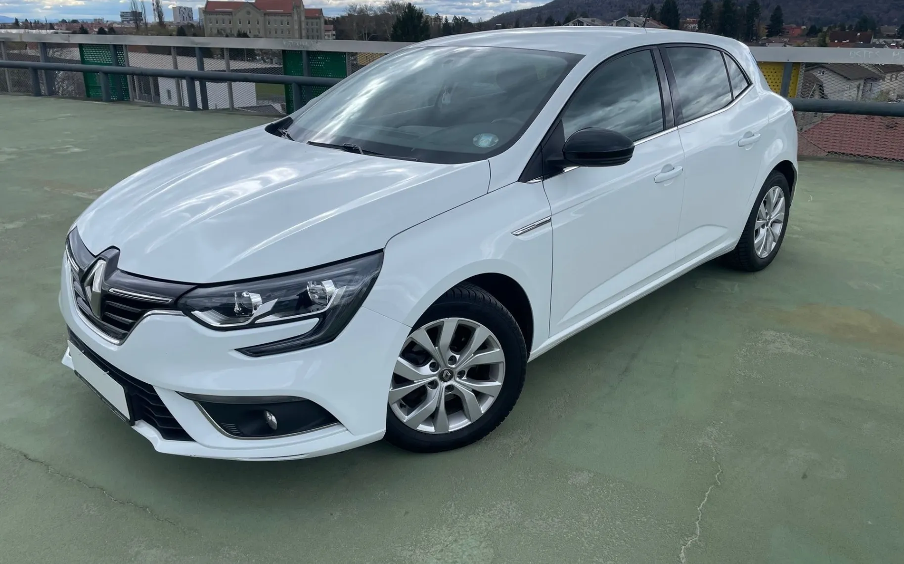 Zunanja slika - Renault Mégane - Megane 1.3 16 V PDC ZADAJ. - 1