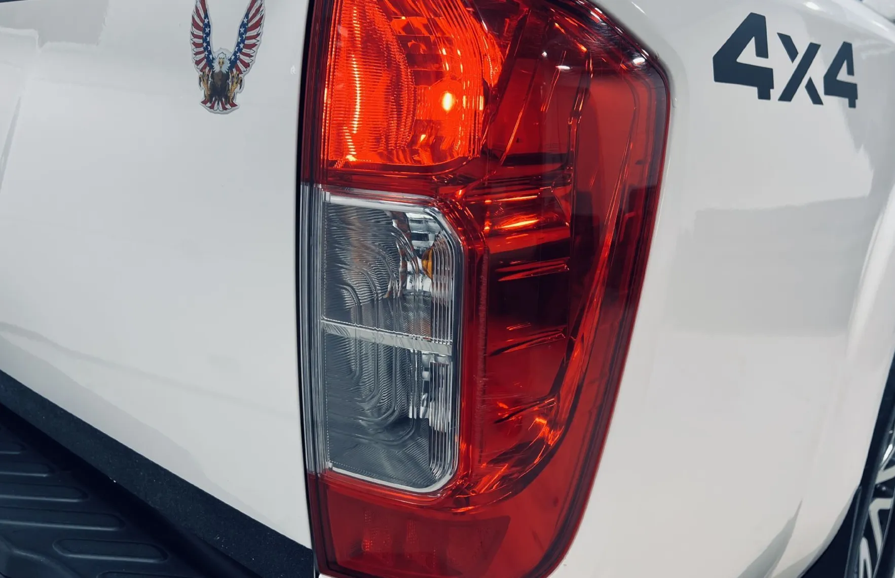 Zunanja slika - Nissan Navara - 2.3DCI 4x4 KAMERA-NAVI-1.LASTNIK - 17