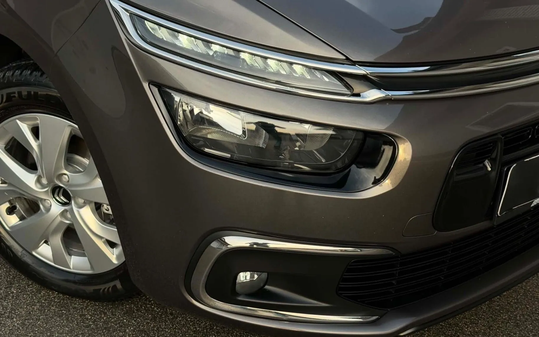 Notranja slika - Citroën C4 Grand Picasso - 1.6 HDI-LED-NAVI-122.000km-LIZING ZA TUJCE-KEYLE.. - 8