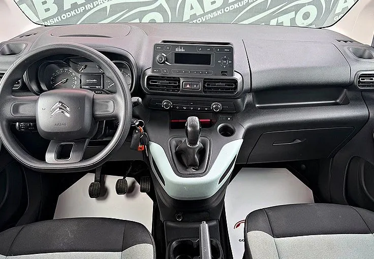 Zunanja slika - Citroën Berlingo - Feel 1.5 BlueHDi SERVISNA+KLIMA+BLUE+PDC+UGODNO - 9