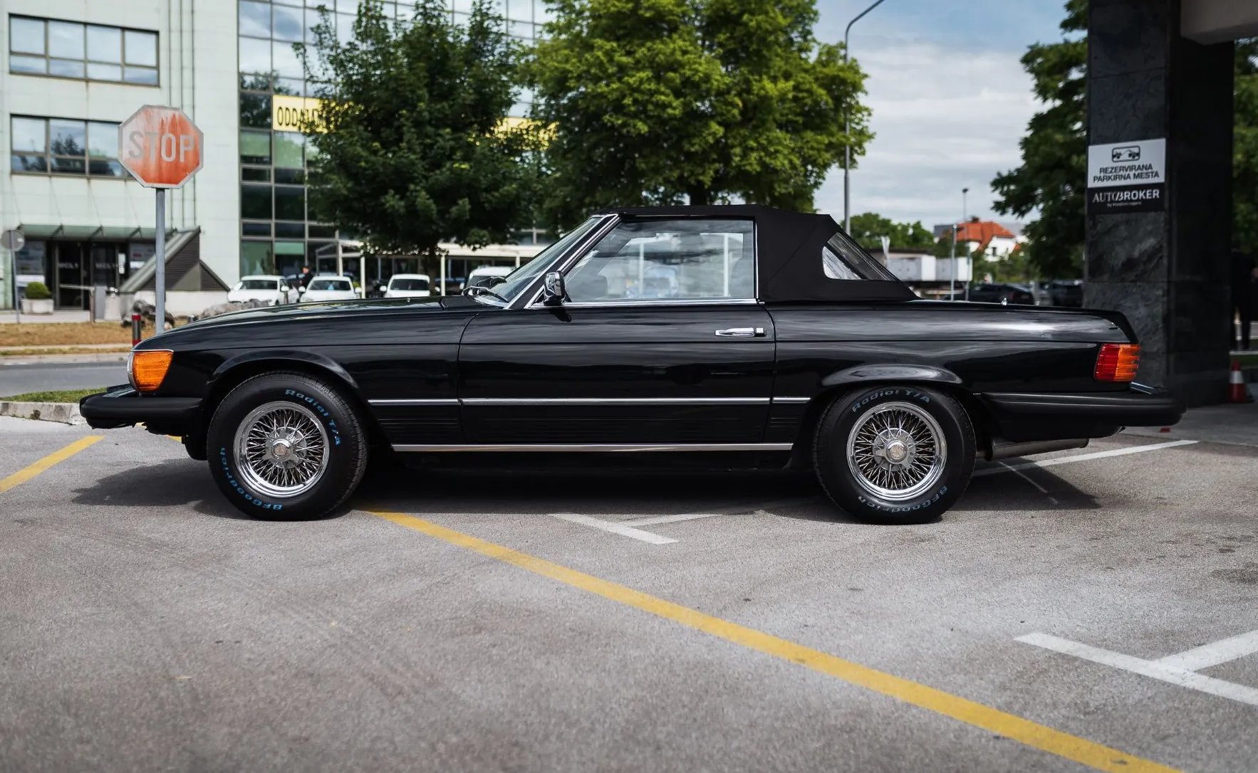 Zunanja slika - Mercedes-Benz SL-Razred - SL 450 4.5 V8 AUT. ALL BLACK mehka in trda streha - 8
