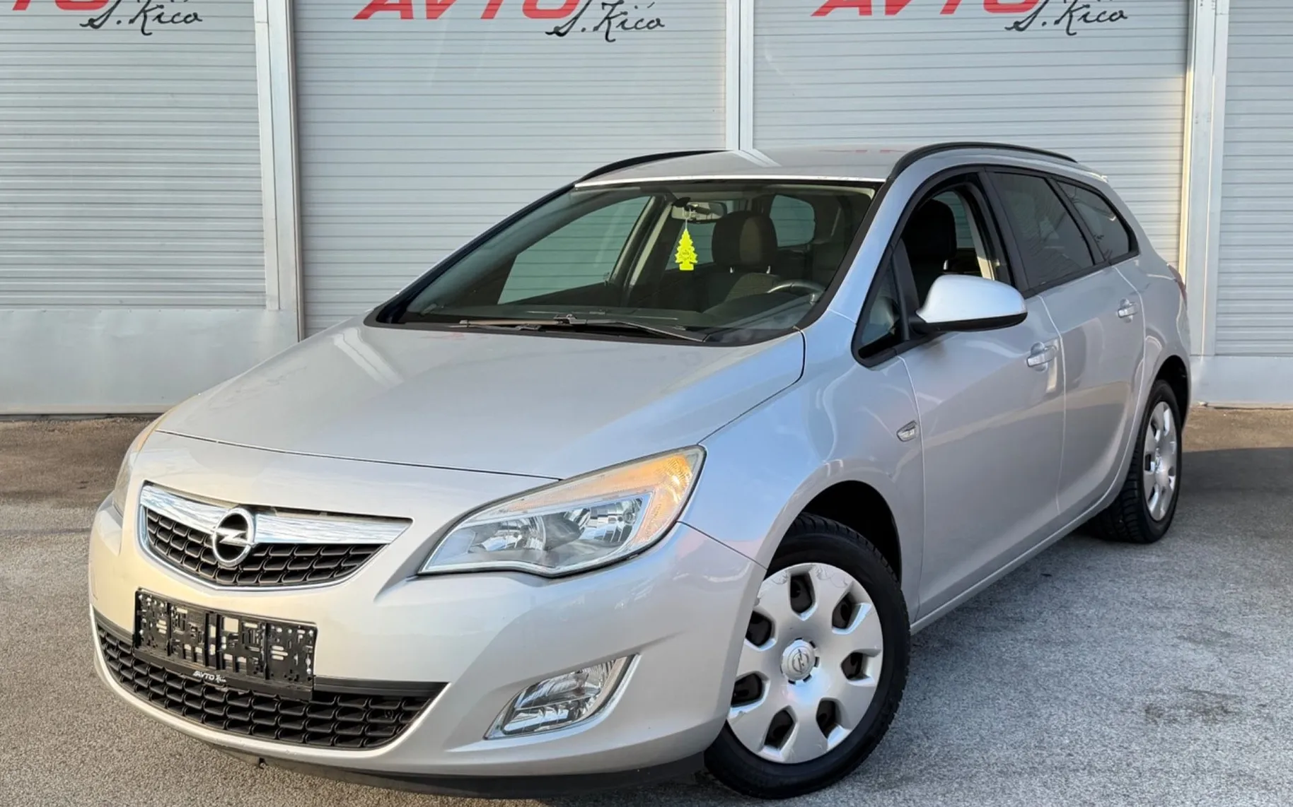 Zunanja slika - Opel Astra - 1.7 CDTI-NAVIGACIJA-TEMPOMAT-SERVISNA KNJIGA-PDC - 1