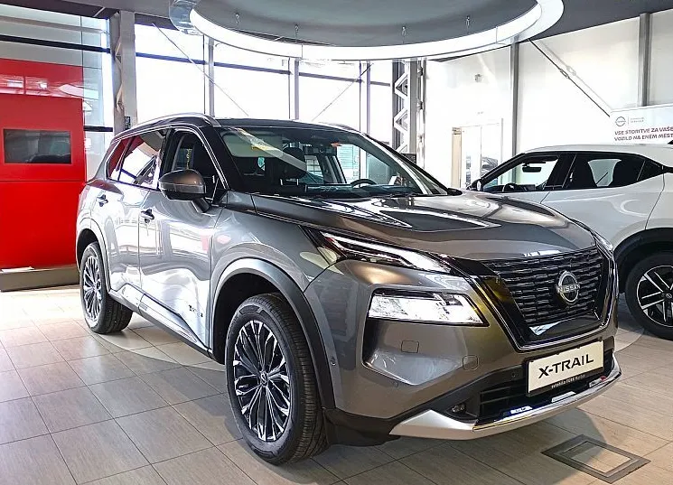Zunanja slika - Nissan X-Trail - 1.5 HEV E-4ORCE 4wd 213hp TEKNA - 8