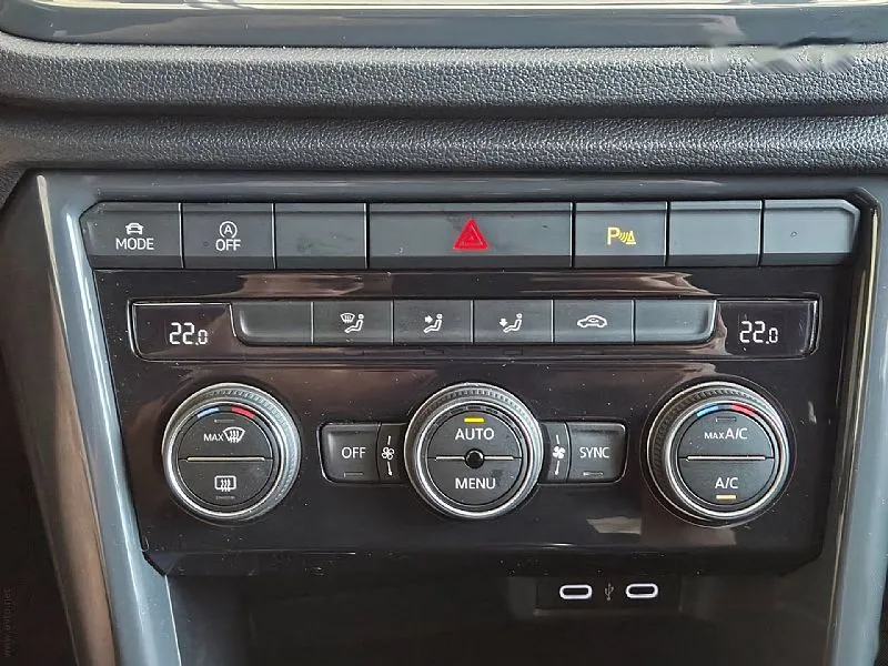 Zunanja slika - Volkswagen T-Roc - 1.5 TSI BMT Style SLO. POREKLO 1.LASTNIK - 15
