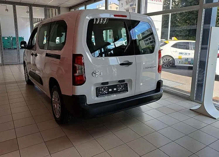 Zunanja slika - Toyota Proace - City Verso 1.2 P S S Shuttle 81kW Long - 3