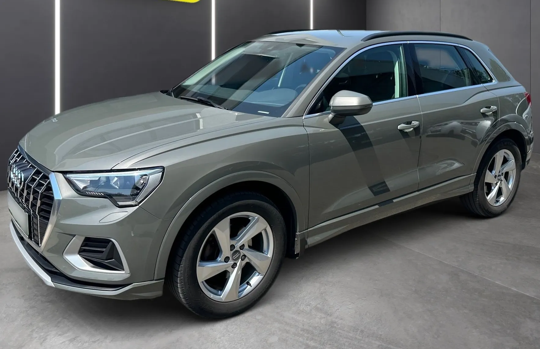 Zunanja slika - Audi Q3 - 35 TFSI S tronic FULL LED NAVI WEBASTO LANE A PD - 3