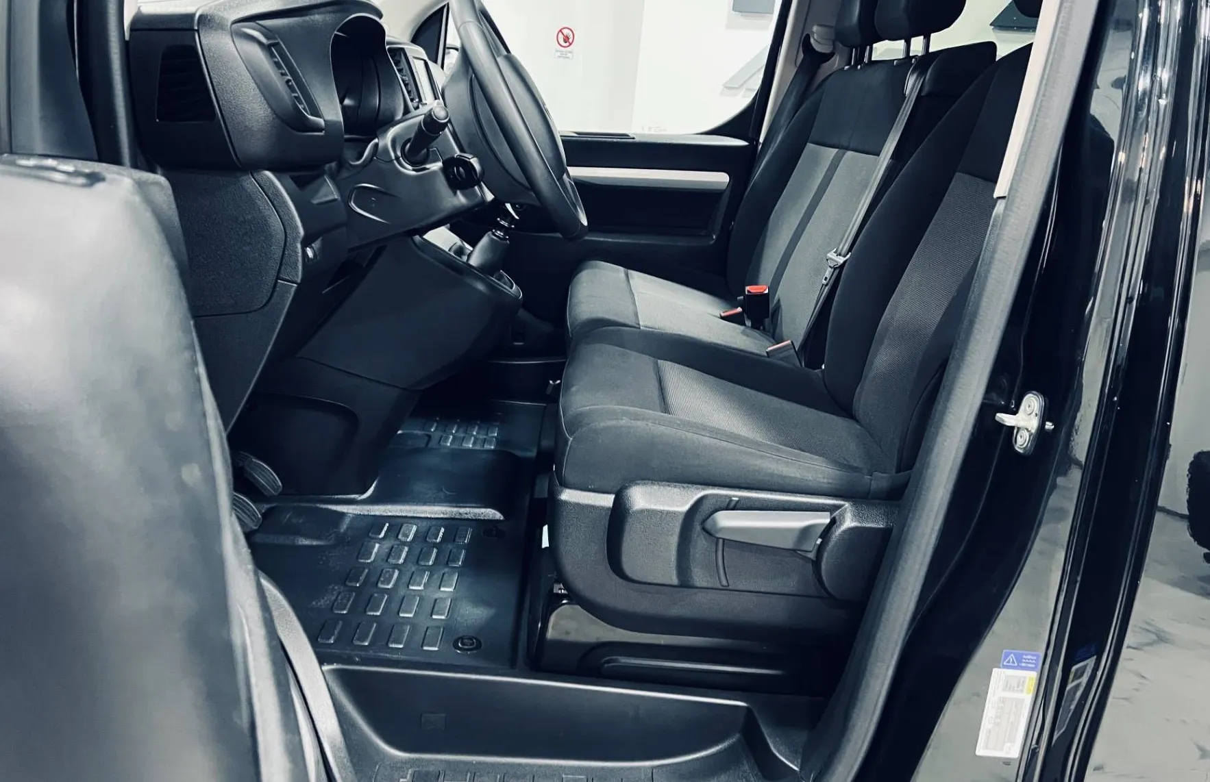 Zunanja slika - Citroën Jumpy - 2.0hdi L3 5+1 - 7