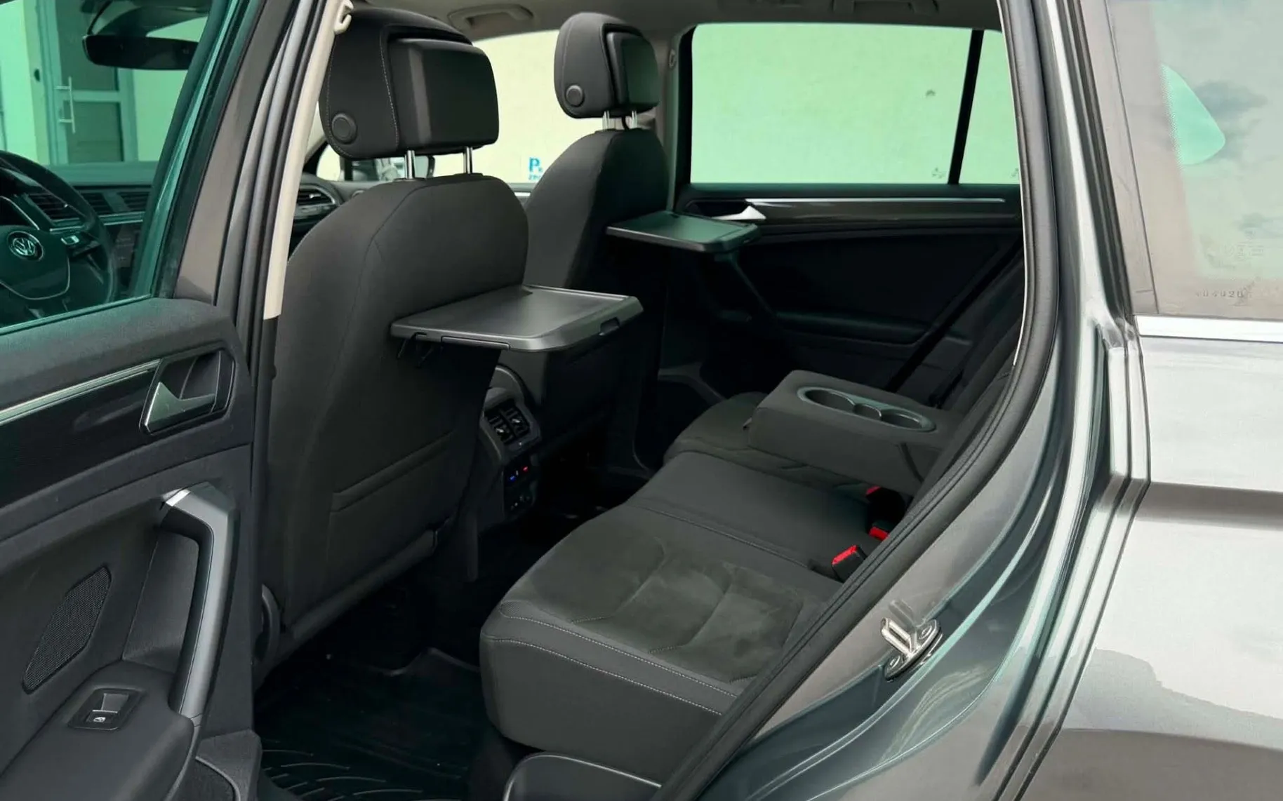 Notranja slika - VW Tiguan - 2.0TDI-DSG-H LINE-VIRTUAL-PANORAMA-LIZING ZA TUJ - 10