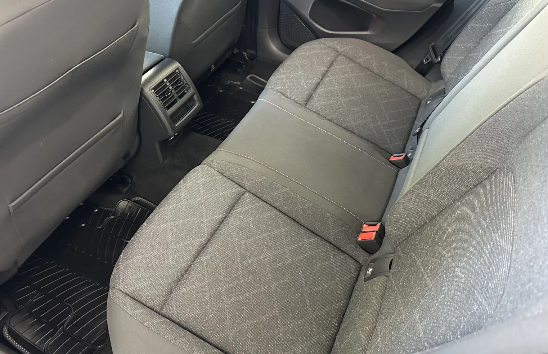 Zunanja slika - VW Golf - 1.5 TSI 96 KW.NEMŠKI+4 ALU.KAMERA.NAVI.111.000 KM - 14