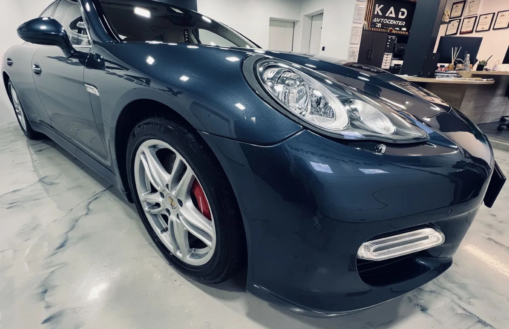 Zunanja slika - Porsche Panamera - TURBO-4X4-USNJE-KAMERA-XENON-MEMORY - 2