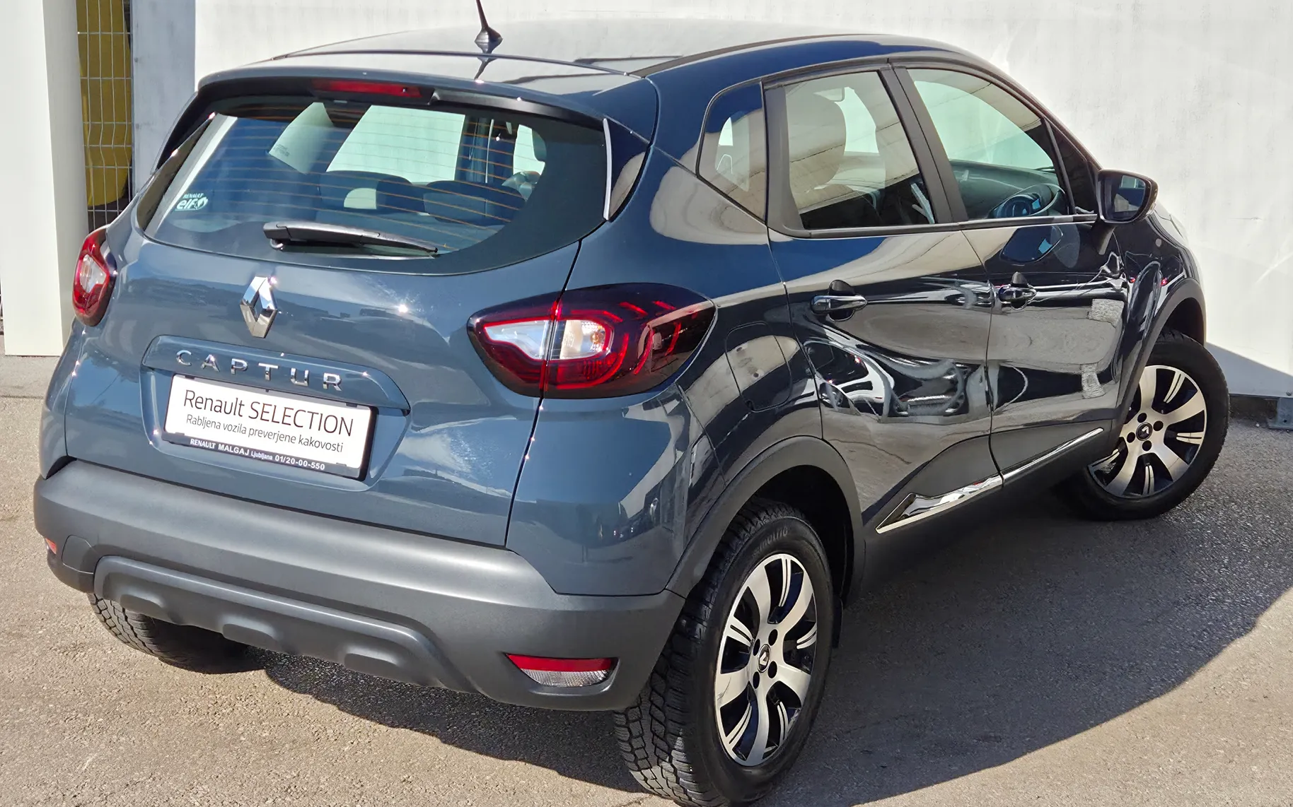 Zunanja slika - Renault Captur - Limited TCe 90 1.LASTNIK SLO.POREKLO - 4