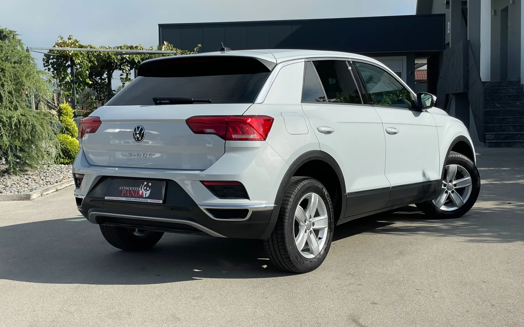 Zunanja slika - Volkswagen T-Roc - 2.0 TDI Sport+1.LASTNIK+ALU+ACC+NAVI+PDC+ODLIČEN. - 4