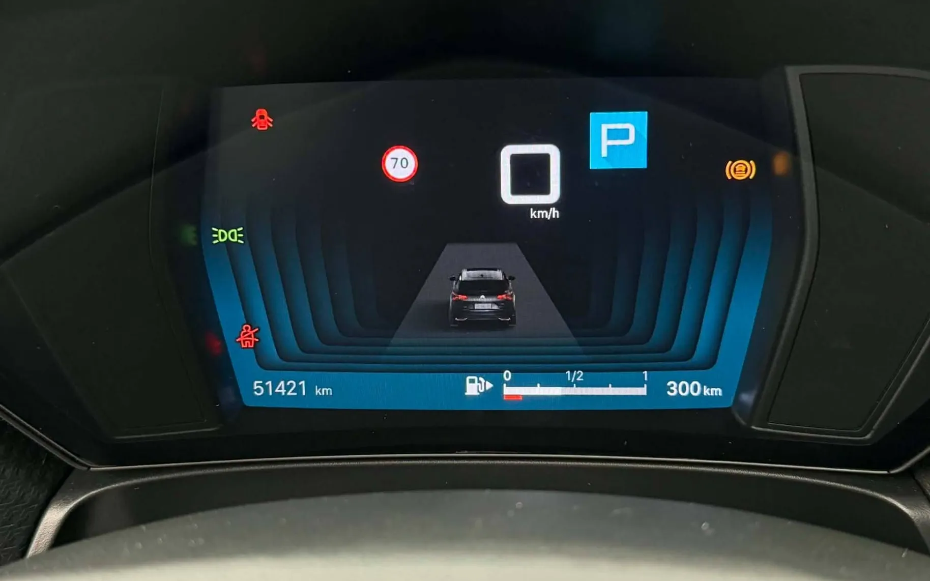 Notranja slika - Citroën C5 X - 1.2i•AUT•51.000KM•VIRTUAL•FUL LED•NAVIGACIJA•PDC•. - 12