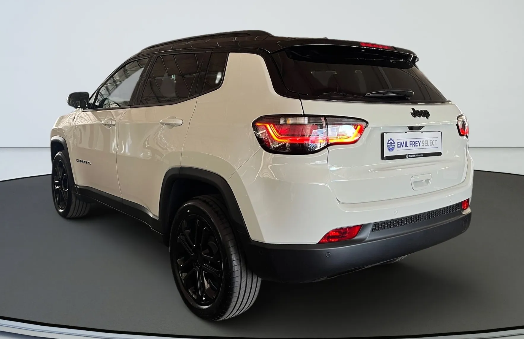 Zunanja slika - Jeep Compass - 1.5 T4 e-Hybrid North Star DCT - 4