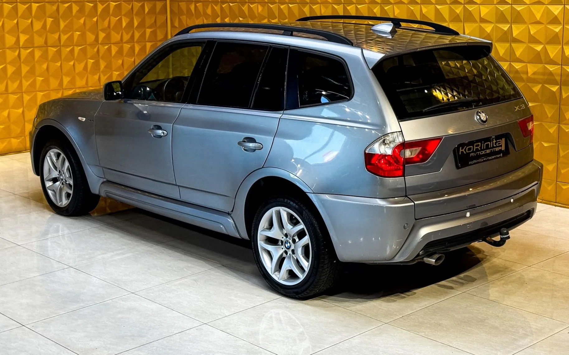 Notranja slika - BMW serija X3: - 2.0d M Sport-KAMERA-KLJUKA-PDC-TEMP - 8