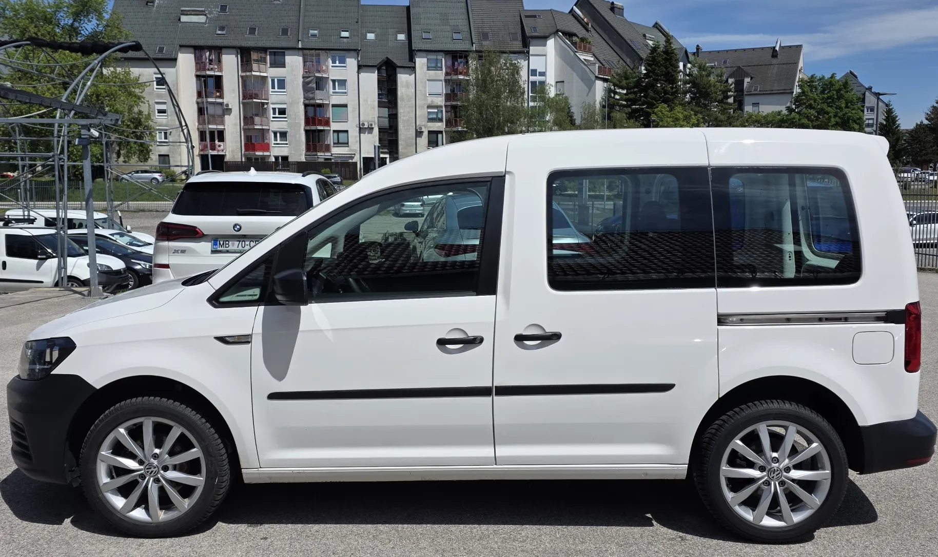 Zunanja slika - VW Caddy - Furgon 2,0 TDI TEMP KLIMA PDC - 2