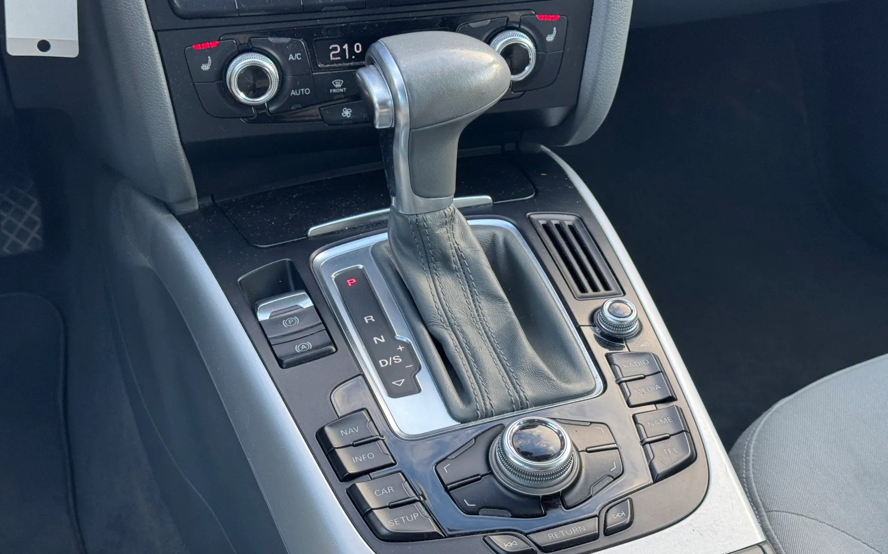 Notranja slika - Audi A4 - Avant 2,0 TDI Multitronic - 8