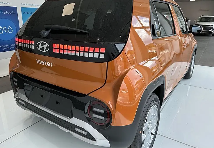 Zunanja slika - Hyundai Inster - 49 kWh Style WINTER - 4