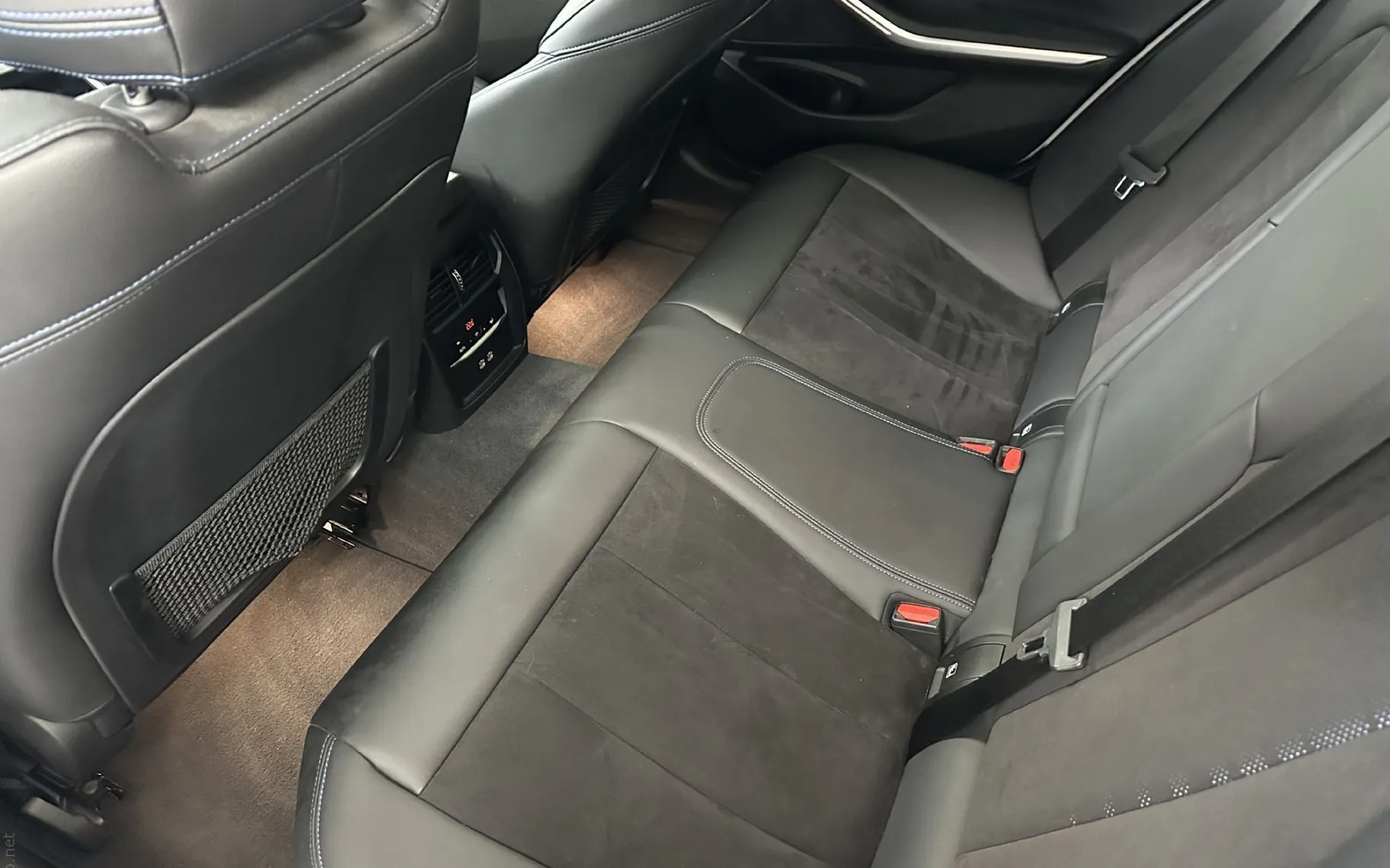Zunanja slika - BMW Serija 3 - 330d Avt. M paket.KAMERA.USNJE.LED.SAMO 68.000 KM - 6