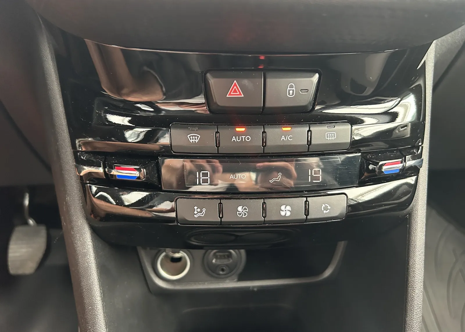 Zunanja slika - Peugeot 2008 - 1,2 PureTech 110 S&S Style - 11