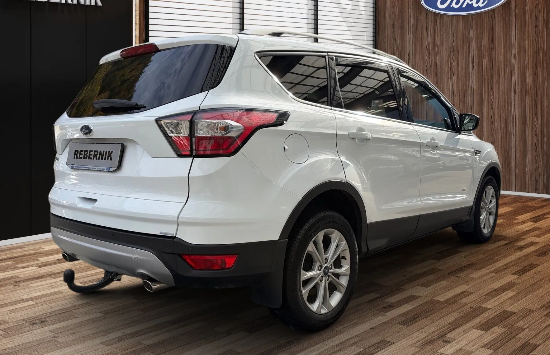 Zunanja slika - Ford Kuga - TITANIUM 4x4 2.0 TDCi Powershift-REDNO SERIVISRAN - 4